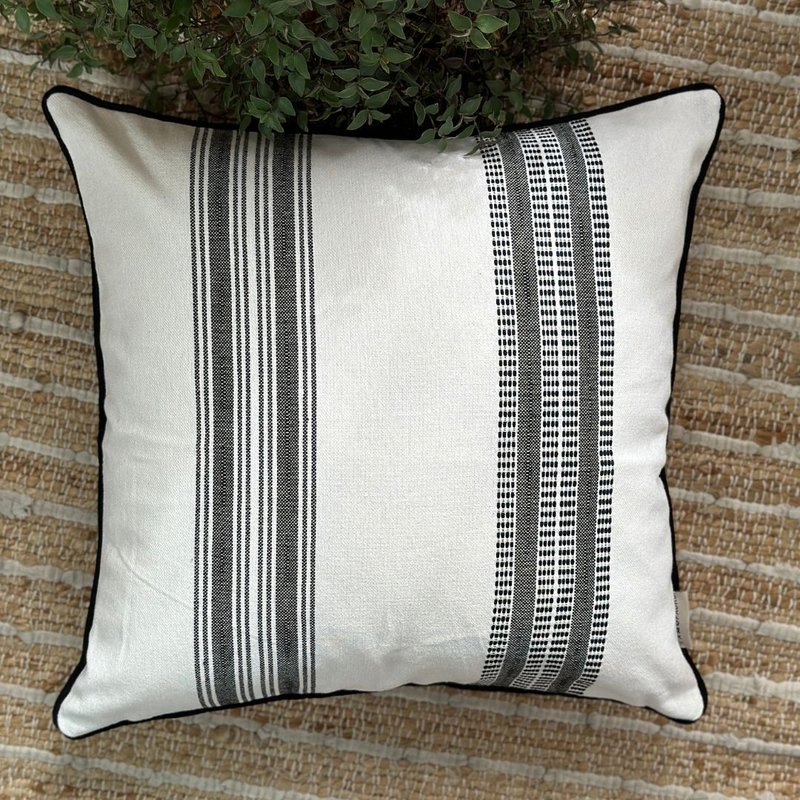 capa de almofada linho branco com listras pretas 45x30 chao