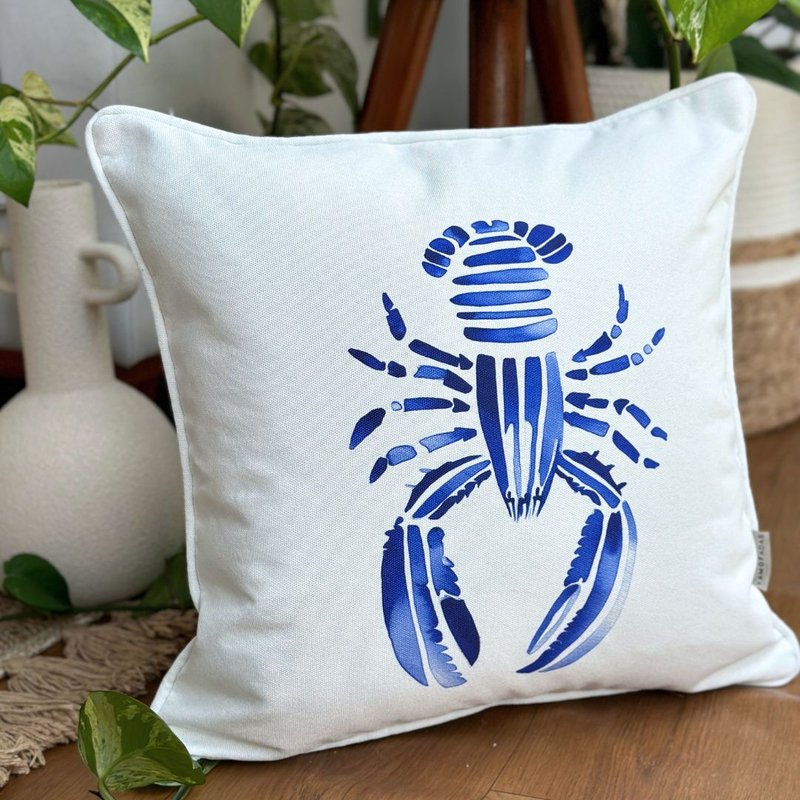 capa almofada lagosta azul em linhao branco 45x45 lateral