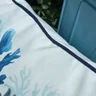 capa almofada mar impermeavel com concha e alga 45x45 debrum