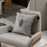 capa almofada abelha cinza com tassel 1