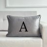 capa almofada letras cinza
