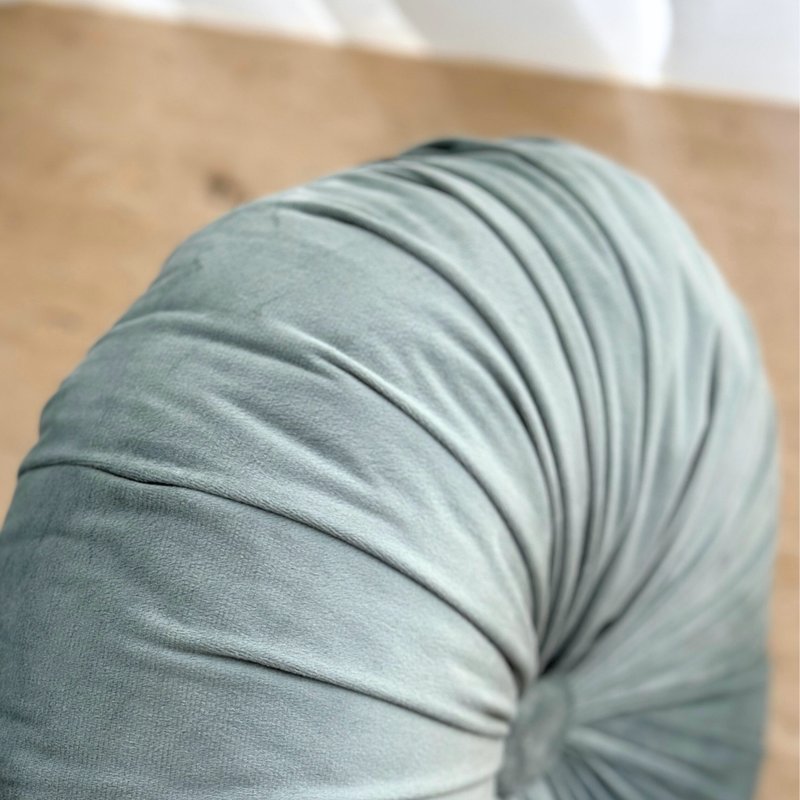 almofada decorativa veludo redonda com botao 45cm verde claro 4